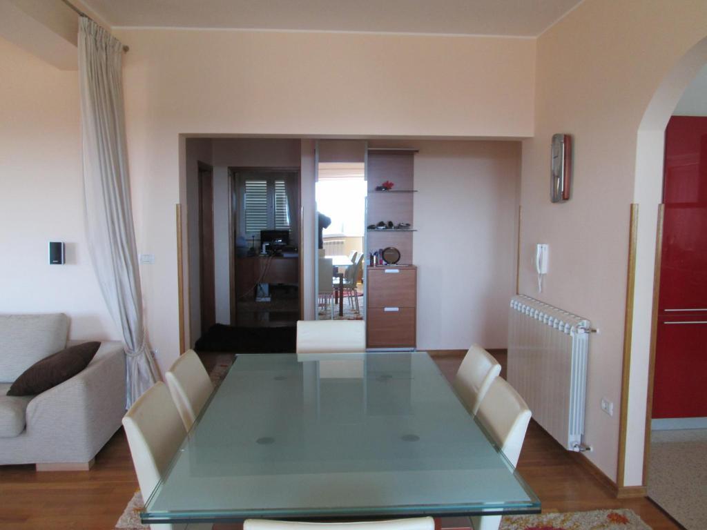 Apartments Villa Fernetich Premantura Ruang foto