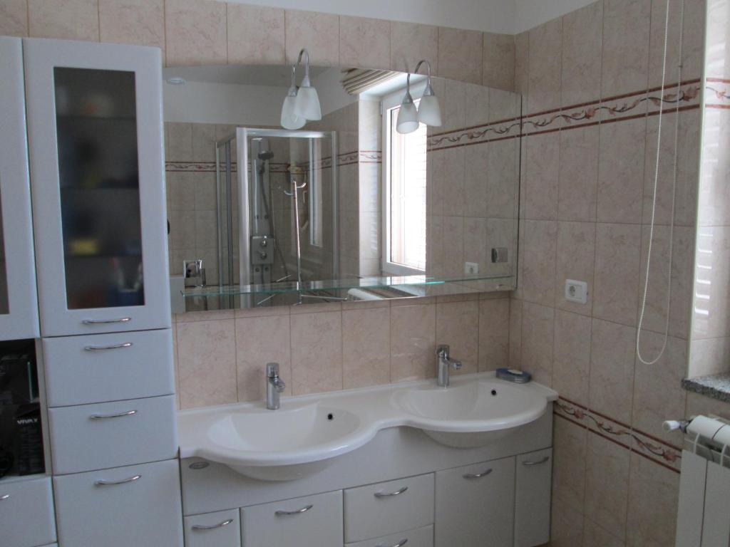 Apartments Villa Fernetich Premantura Ruang foto
