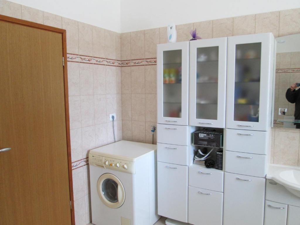 Apartments Villa Fernetich Premantura Ruang foto