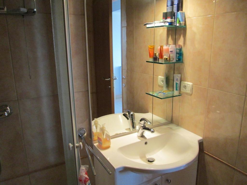Apartments Villa Fernetich Premantura Ruang foto