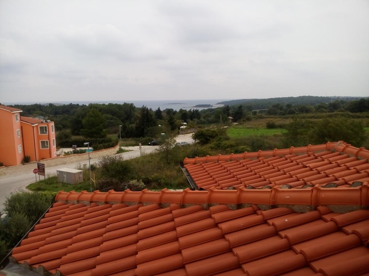 Apartments Villa Fernetich Premantura Bagian luar foto