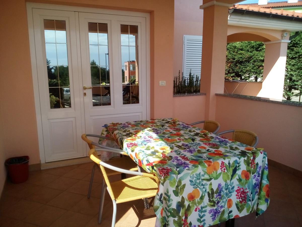 Apartments Villa Fernetich Premantura Bagian luar foto
